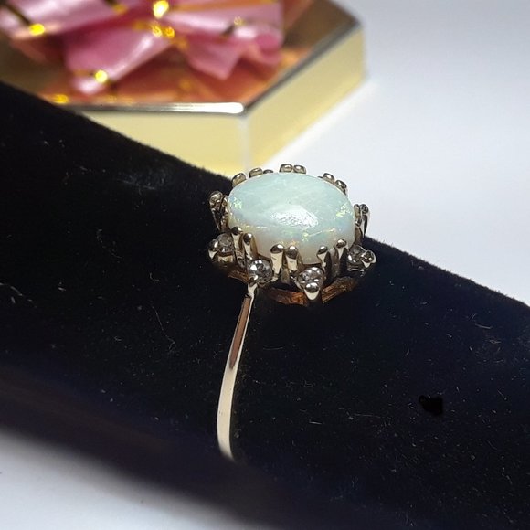 Vintage 8X6mm Oval Natural Precious Opal & Diamond Halo 14Kt YG S-5 Ring #17281 - Picture 3 of 5